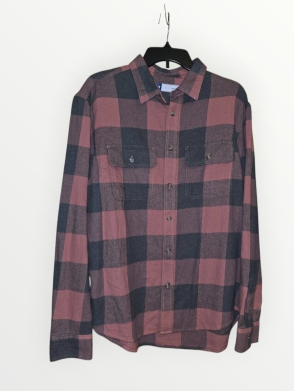 NWOT Old Navy Men's Black and Burgundy Plaid Button-Down Shirt